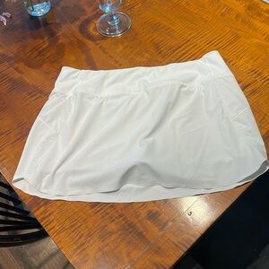 Athleta Run With It Skort in White Size XL Polyester and Spandex
